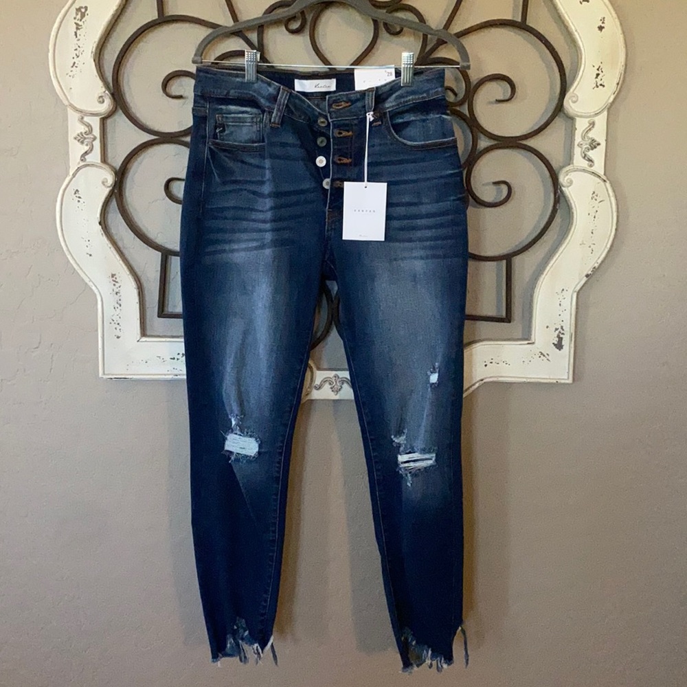 New with Tag KanCan 9/28 high rise ankle skinny button fly